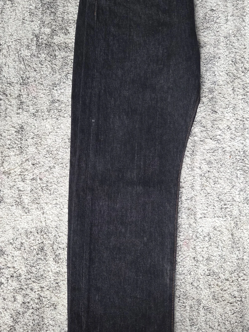 Levi's Men's Straight Dark Indigo Jeans with Contrast Stitching